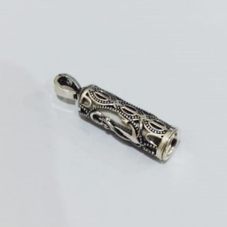 Liontin Hiriz Jausyan